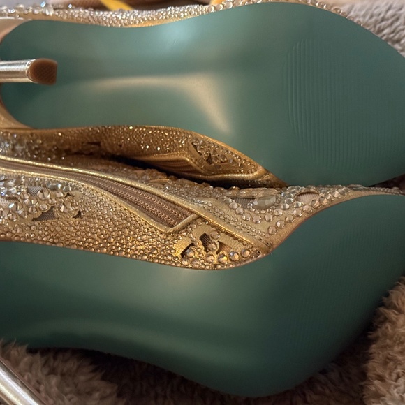 Betsy Johnson rhinestone light gold Midi heel Boots - Picture 4 of 4